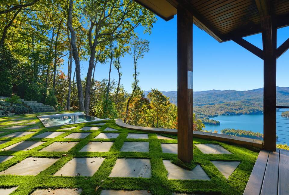 SkyHaüs at Lake Burton - Tiger, Georgia