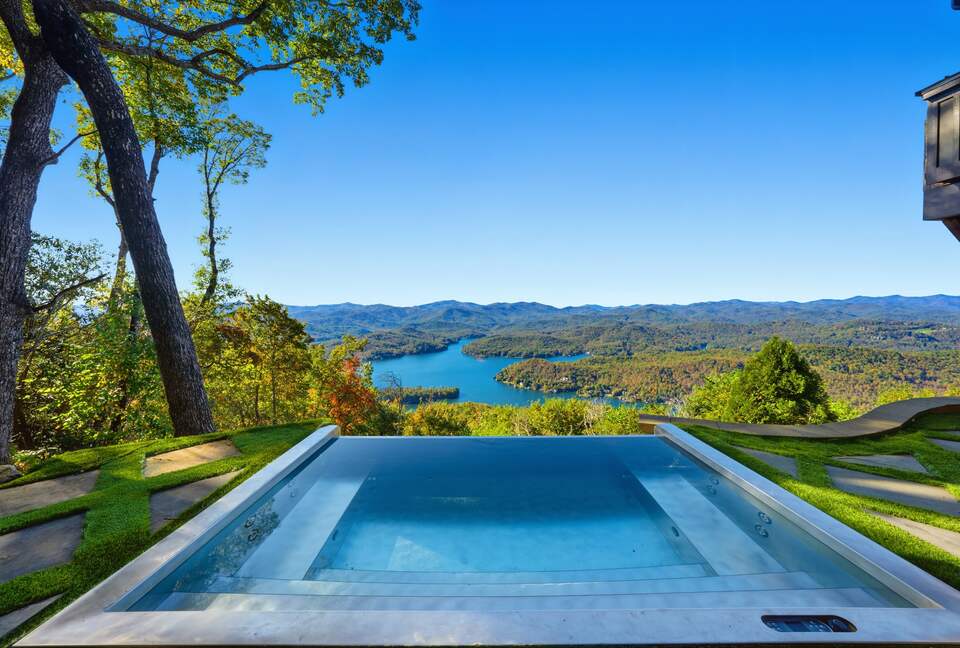 SkyHaüs at Lake Burton - Tiger, Georgia