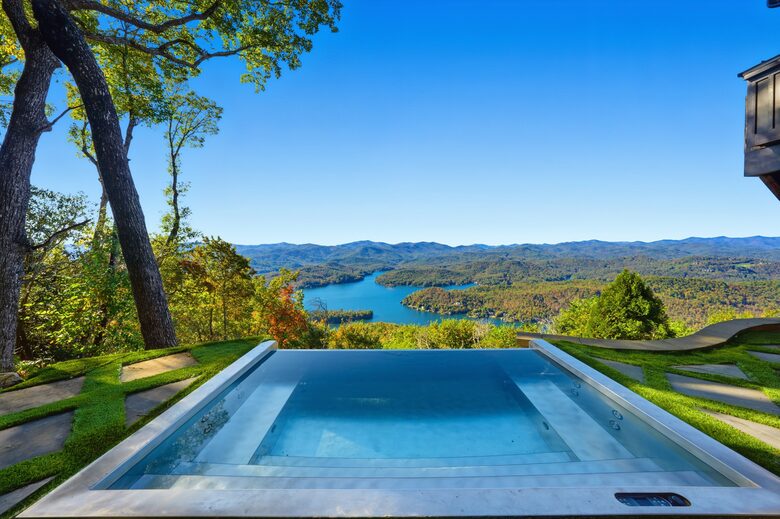 SkyHaüs at Lake Burton - Tiger, Georgia