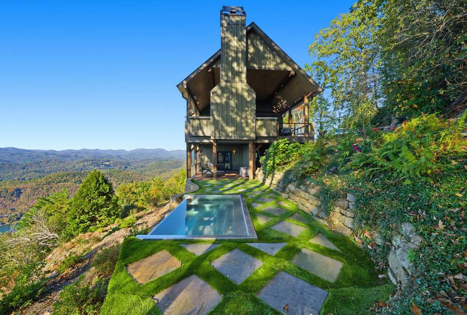 SkyHaüs at Lake Burton - Tiger, Georgia