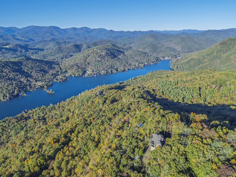 SkyHaüs at Lake Burton - Tiger, Georgia