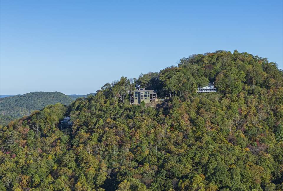 SkyHaüs at Lake Burton - Tiger, Georgia