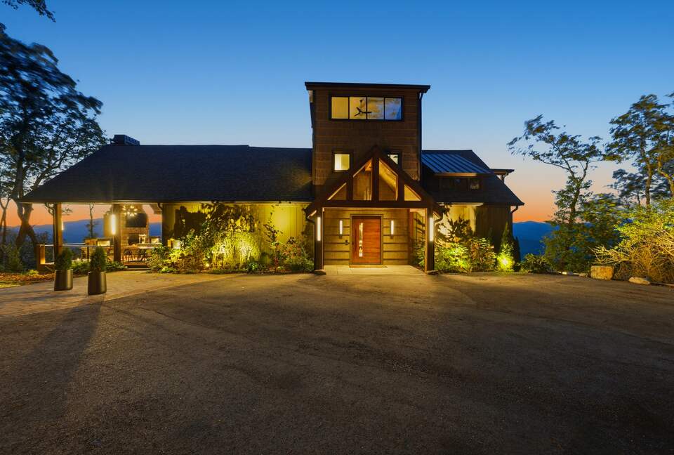 SkyHaüs at Lake Burton - Tiger, Georgia