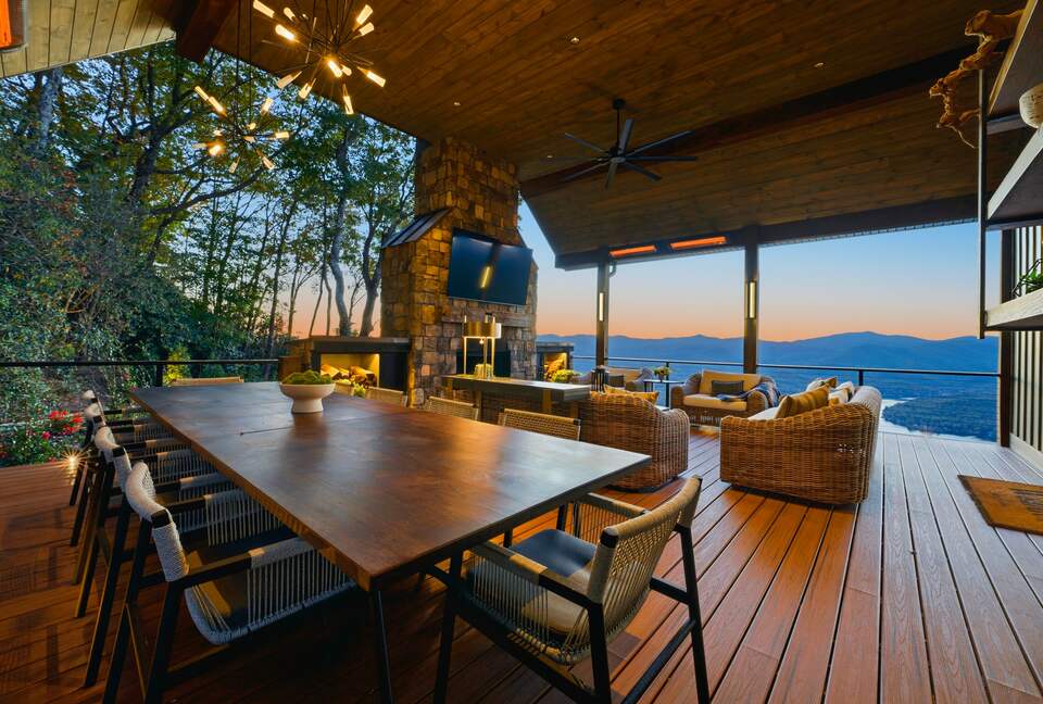 SkyHaüs at Lake Burton - Tiger, Georgia