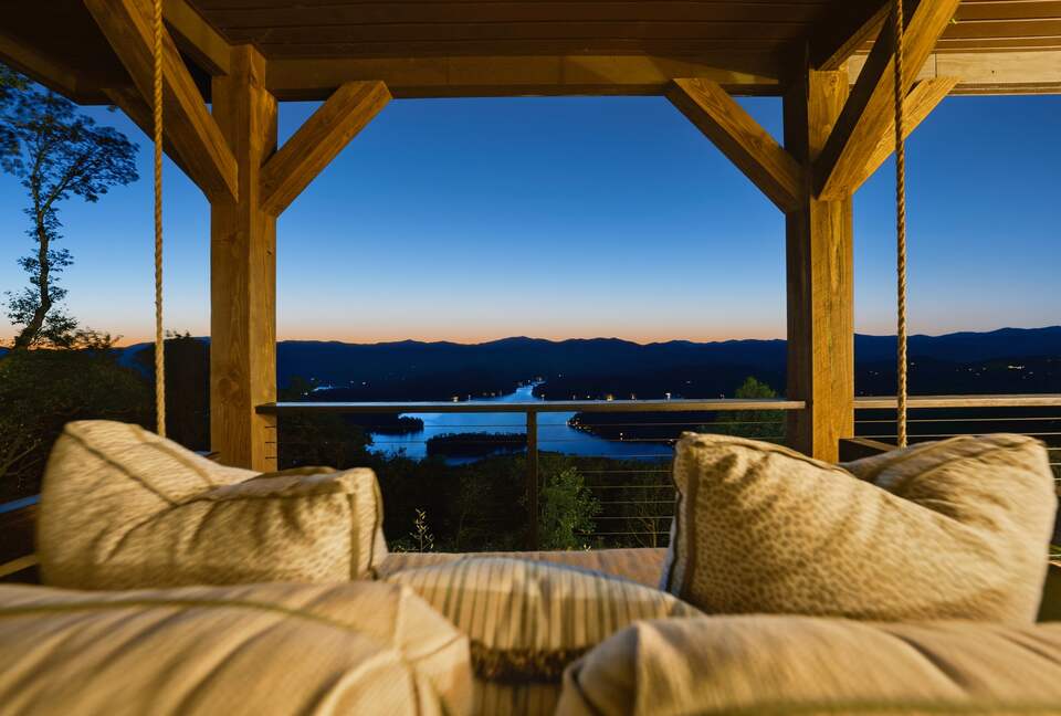 SkyHaüs at Lake Burton - Tiger, Georgia