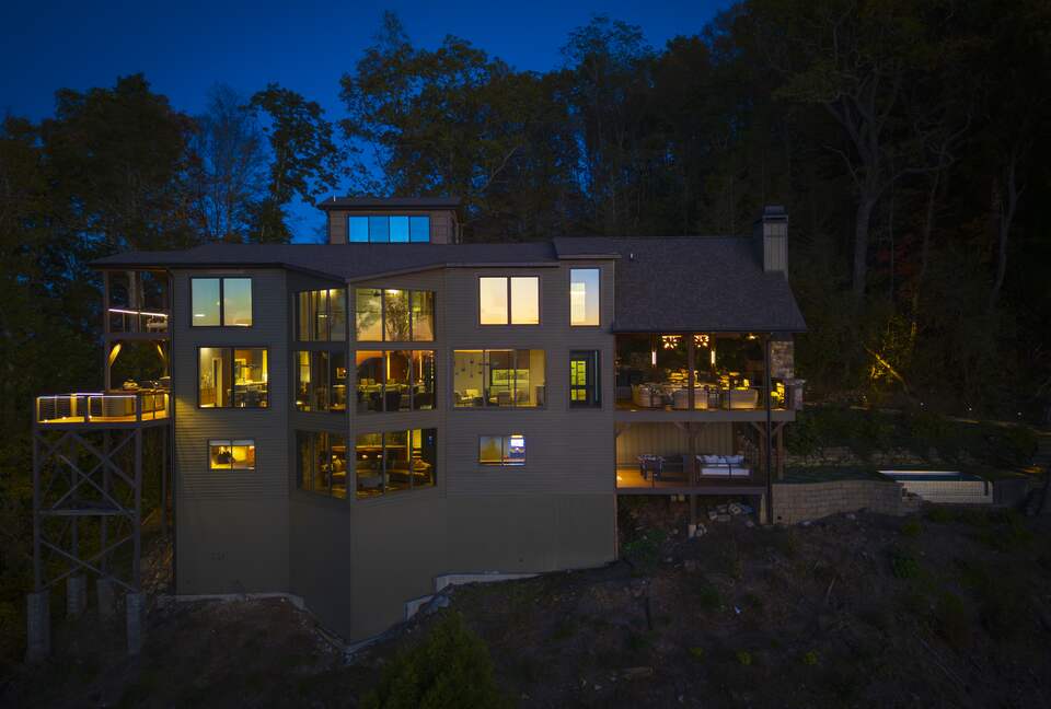 SkyHaüs at Lake Burton - Tiger, Georgia