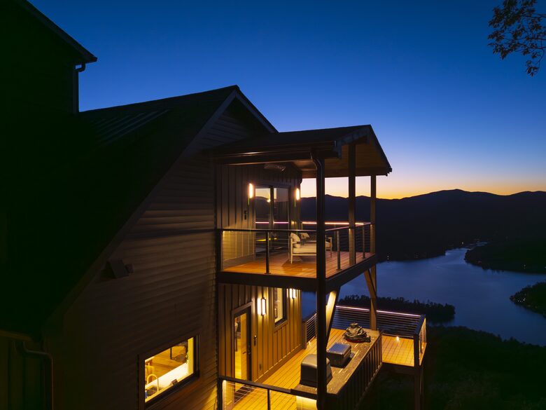 SkyHaüs at Lake Burton - Tiger, Georgia