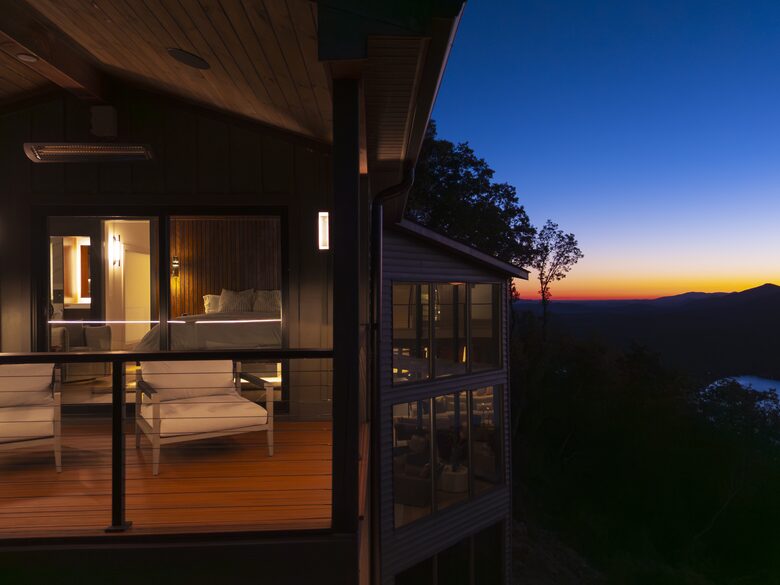 SkyHaüs at Lake Burton - Tiger, Georgia