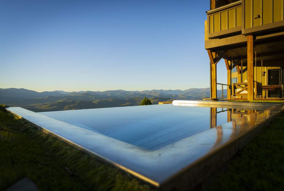 SkyHaüs at Lake Burton - Tiger, Georgia