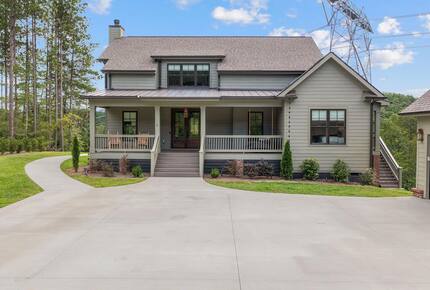 Luxury Lake House Near Clemson - Six Mile, South Carolina