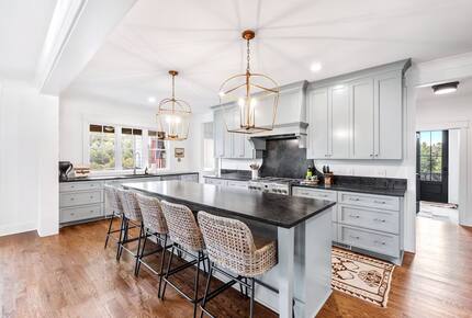 Luxury Lake House Near Clemson - Six Mile, South Carolina