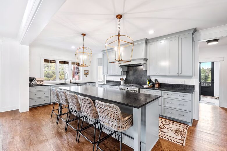 Luxury Lake House Near Clemson - Six Mile, South Carolina