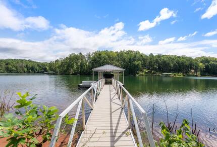 Luxury Lake House Near Clemson - Six Mile, South Carolina