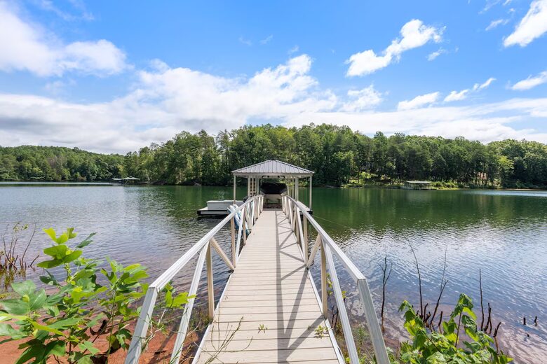 Luxury Lake House Near Clemson - Six Mile, South Carolina