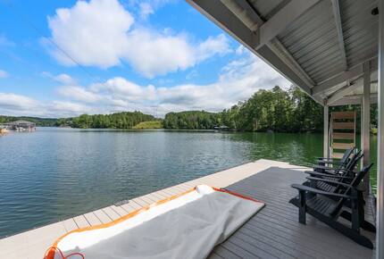 Luxury Lake House Near Clemson - Six Mile, South Carolina