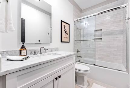 Luxury Lake House Near Clemson - Six Mile, South Carolina