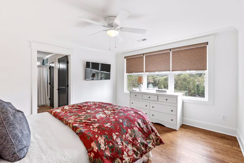 Luxury Lake House Near Clemson - Six Mile, South Carolina