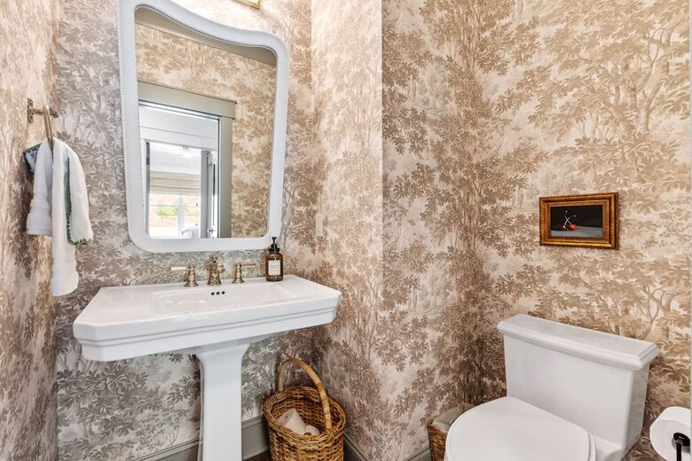 Luxury Lake House Near Clemson - Six Mile, South Carolina