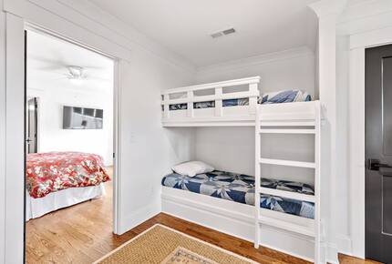 Luxury Lake House Near Clemson - Six Mile, South Carolina