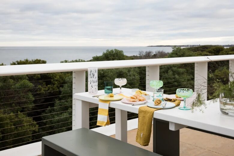 Luxury Coastal Retreat with Direct Beach Access - Queenscliff, Australia