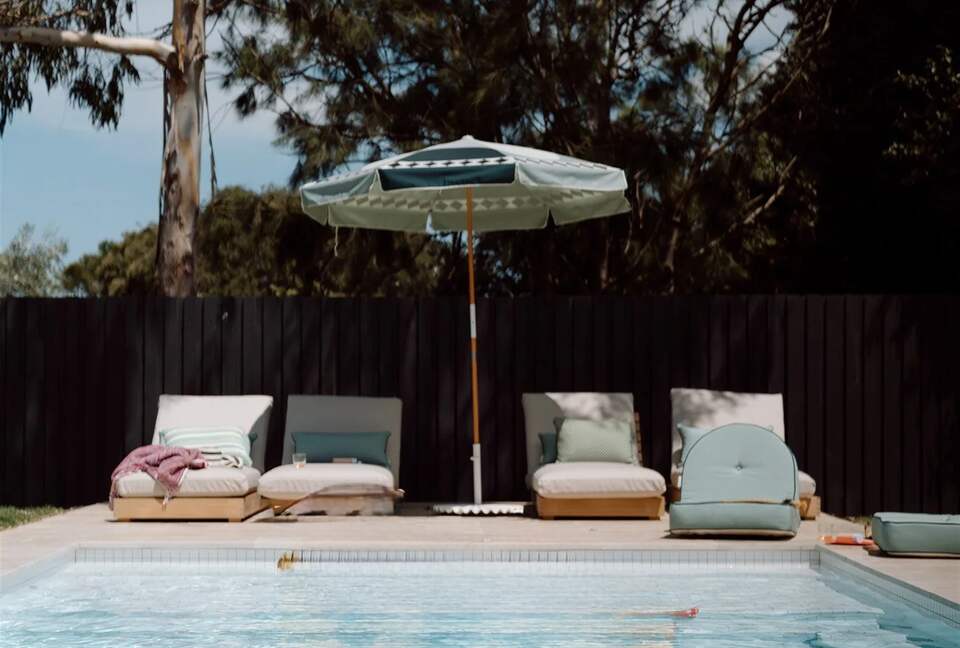 Luxury Coastal Retreat with Direct Beach Access - Queenscliff, Australia