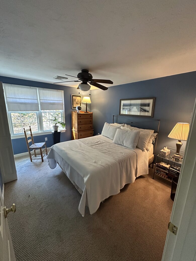 Queen Guest Bedroom with View of Back Garden