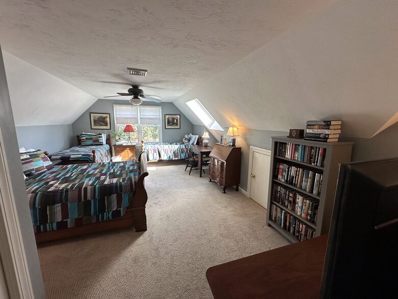 Front Guest Bedroom with Queen and 2 Singles