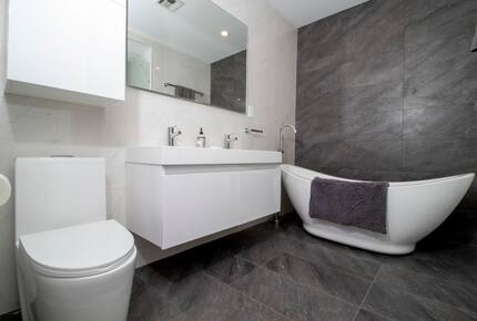 Stylish Brownstone Retreat in the Heart of Historic Brooklyn - Brooklyn, New York