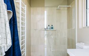 Luxury Coastal Retreat with Direct Beach Access - Queenscliff, Australia