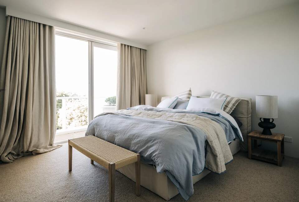 Luxury Coastal Retreat with Direct Beach Access - Queenscliff, Australia