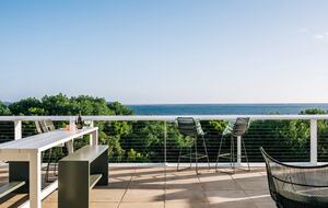 Luxury Coastal Retreat with Direct Beach Access - Queenscliff, Australia