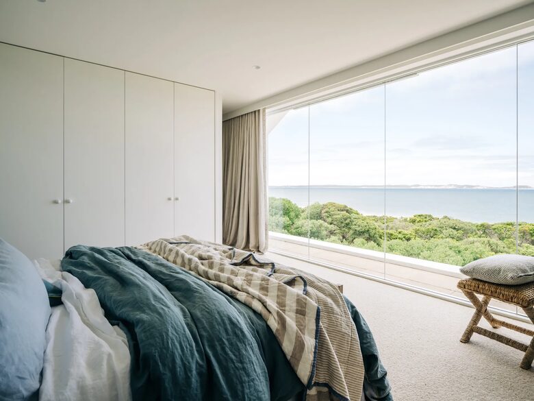Luxury Coastal Retreat with Direct Beach Access - Queenscliff, Australia