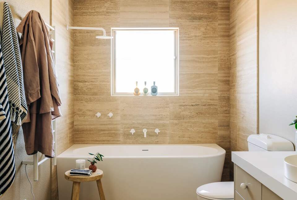 Luxury Coastal Retreat with Direct Beach Access - Queenscliff, Australia