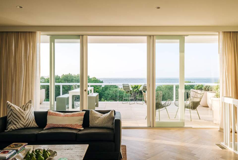 Luxury Coastal Retreat with Direct Beach Access - Queenscliff, Australia