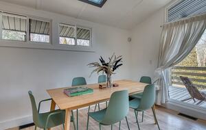 Private East Hampton Escape with Pool and Volleyball Court - East Hampton, New York