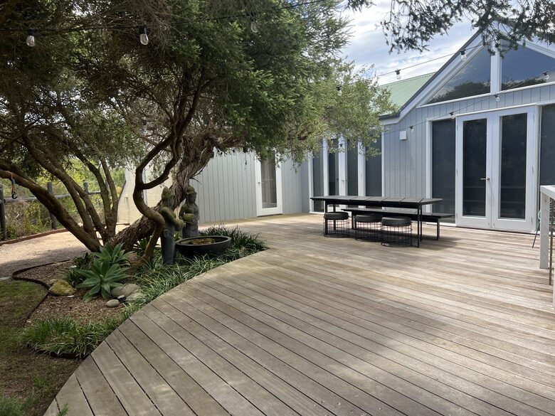 Elegant Oceanview Retreat Surrounded by Nature - Point Lonsdale, Australia