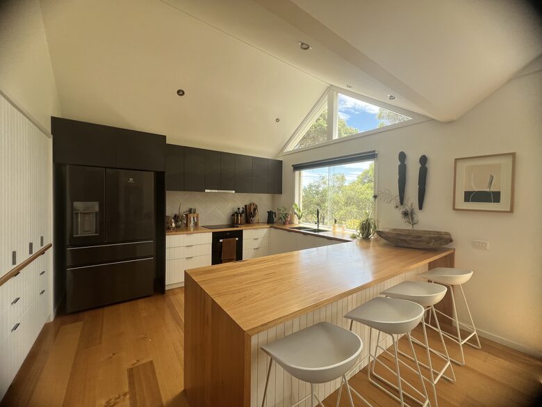 Elegant Oceanview Retreat Surrounded by Nature - Point Lonsdale, Australia