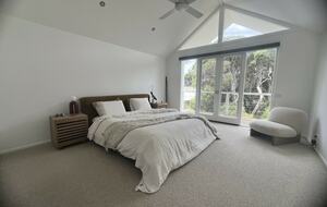 Elegant Oceanview Retreat Surrounded by Nature - Point Lonsdale, Australia