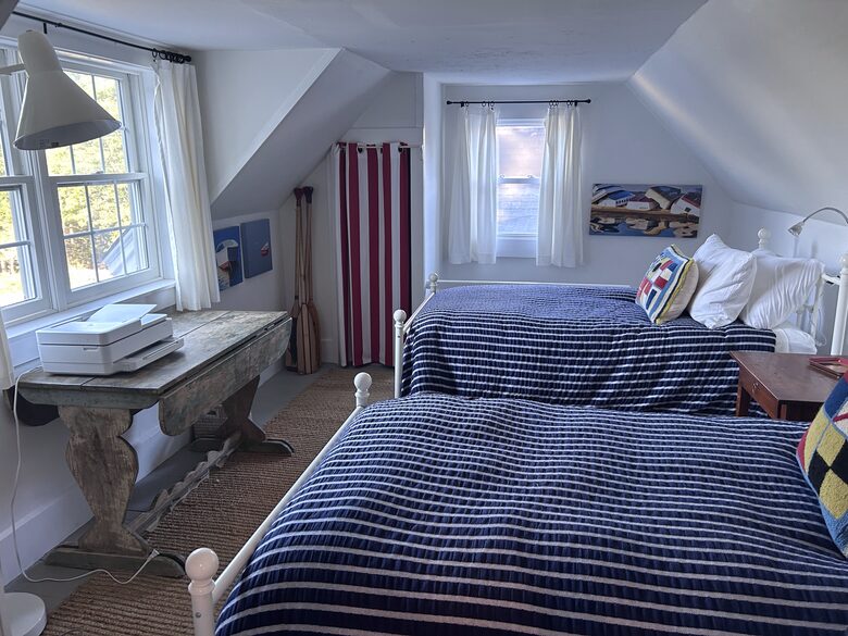 Refined Island Escape Minutes from Boothbay Harbor - Boothbay, Maine