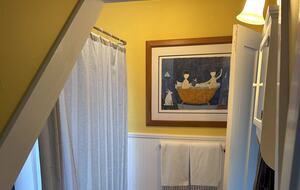 Refined Island Escape Minutes from Boothbay Harbor - Boothbay, Maine