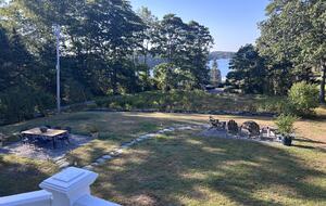 Refined Island Escape Minutes from Boothbay Harbor - Boothbay, Maine