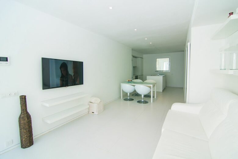 Inviting Ibiza Apartment in a Stylish Residence - Ibiza, Spain