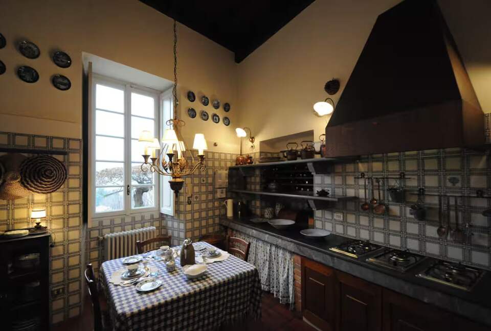 Elegant Apartment within Historic Villa La Vescogna near Lake Como - Calco, Italy