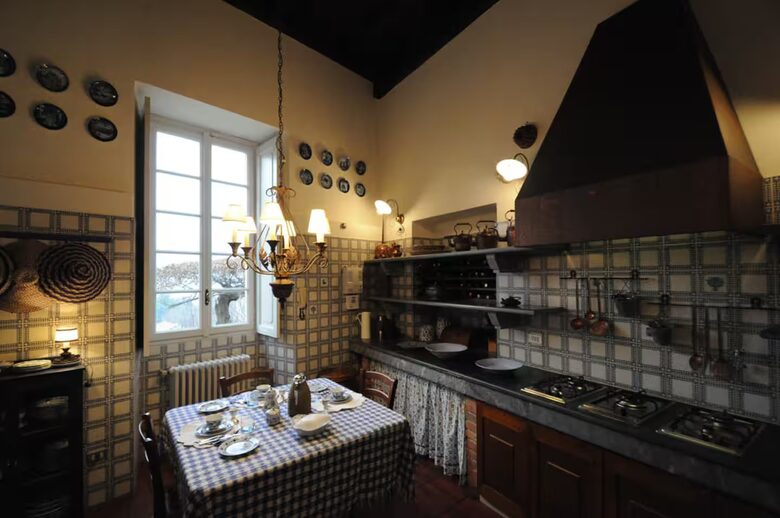 Elegant Apartment within Historic Villa La Vescogna near Lake Como - Calco, Italy