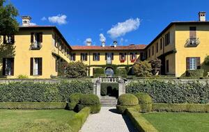 Elegant Apartment within Historic Villa La Vescogna near Lake Como - Calco, Italy