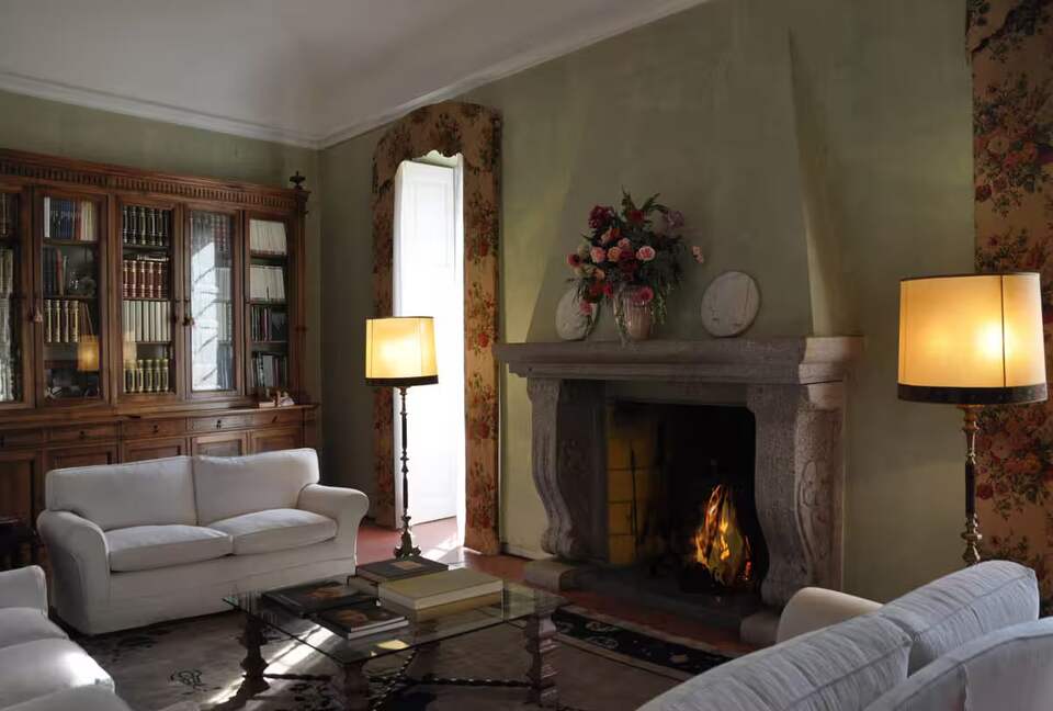 Elegant Apartment within Historic Villa La Vescogna near Lake Como - Calco, Italy