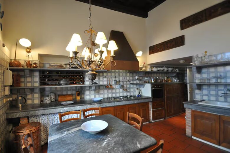 Elegant Apartment within Historic Villa La Vescogna near Lake Como - Calco, Italy