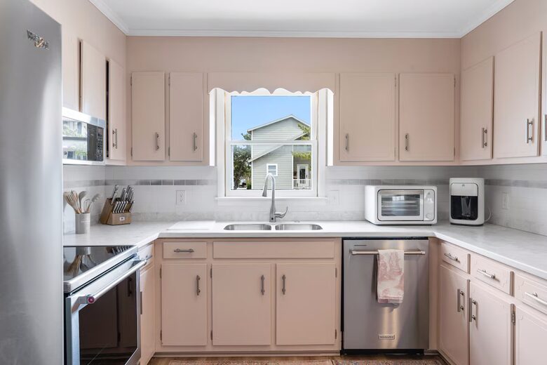 Canalfront Family Getaway Near Ocean Isle Beach - Ocean Isle Beach, North Carolina