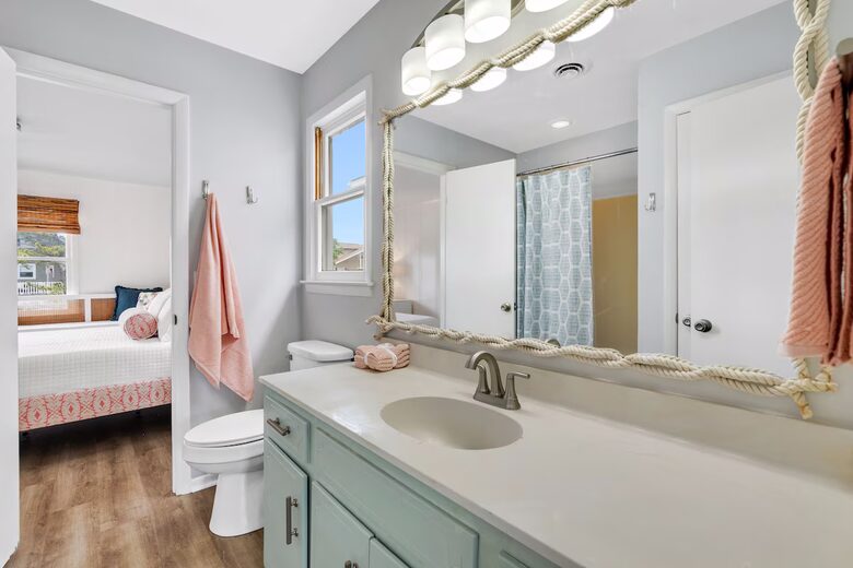 Canalfront Family Getaway Near Ocean Isle Beach - Ocean Isle Beach, North Carolina