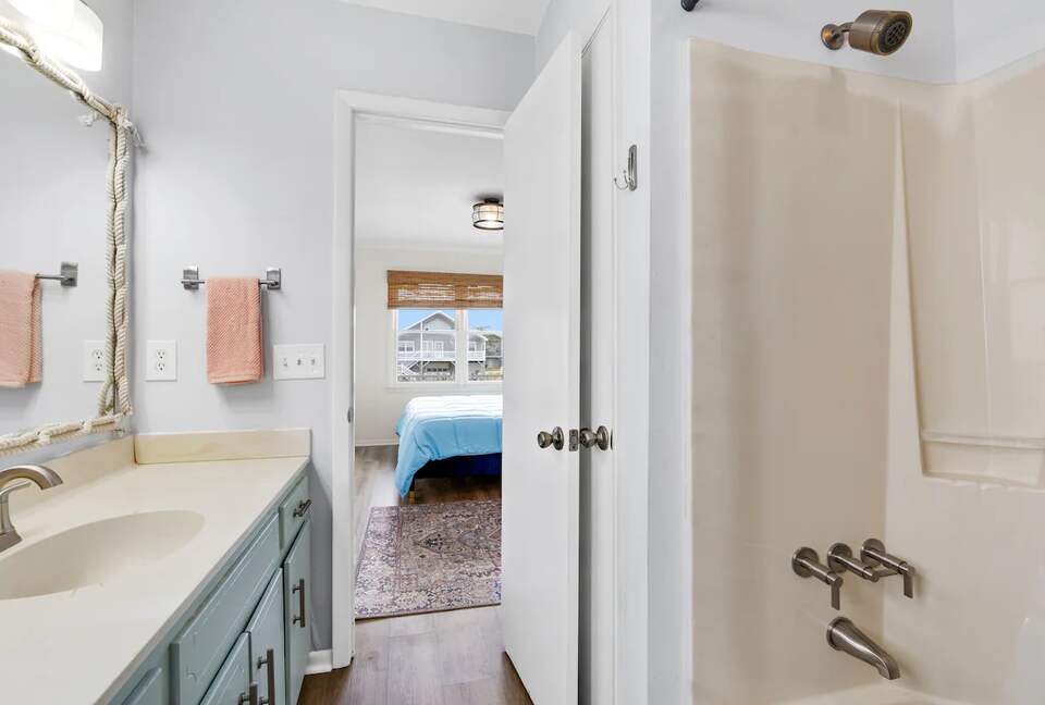 Canalfront Family Getaway Near Ocean Isle Beach - Ocean Isle Beach, North Carolina